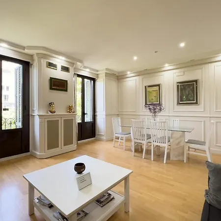Gran Via Sun Apartment Barcelona